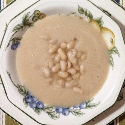 White bean cream soup